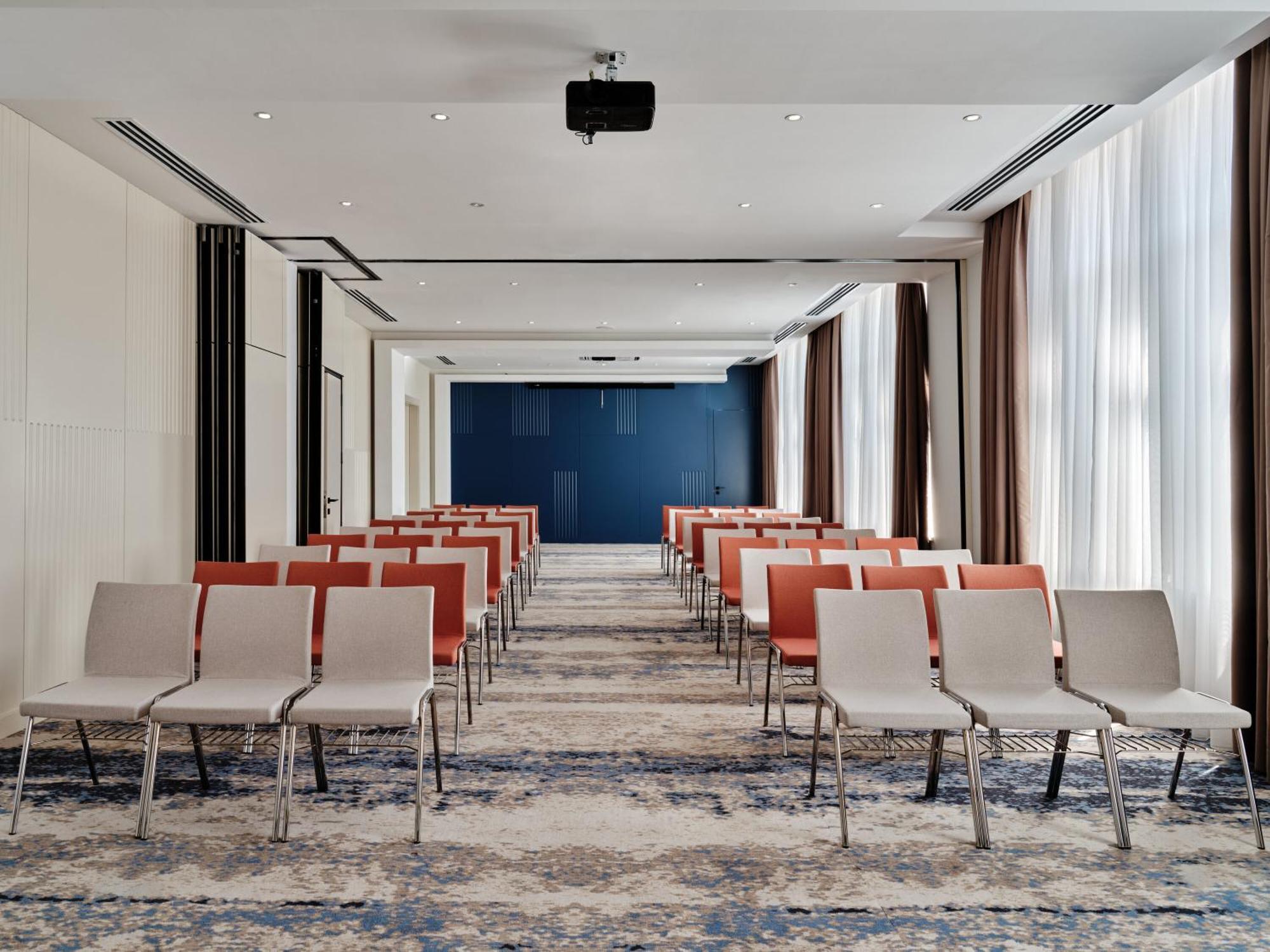 Crowne Plaza Tashkent By Ihg Hotel Bagian luar foto